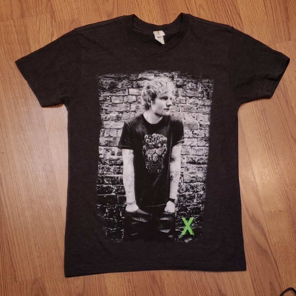Ed Sheeran tour shirt size xs